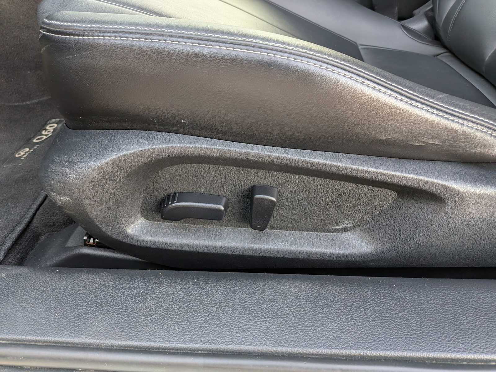 Thumbnail: 2018 INFINITI Q60 - 16