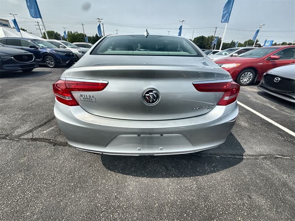 2019 Buick LaCrosse Essence 11