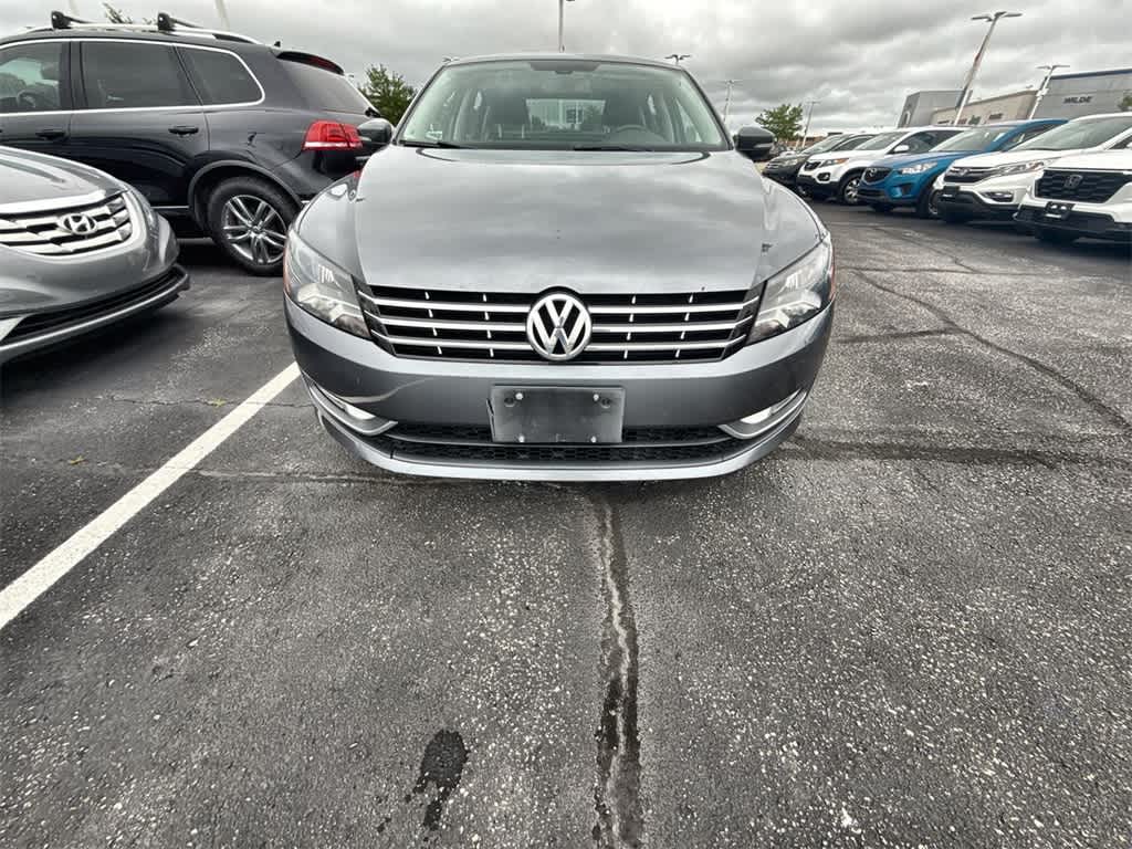Thumbnail: 2013 Volkswagen Passat - 9