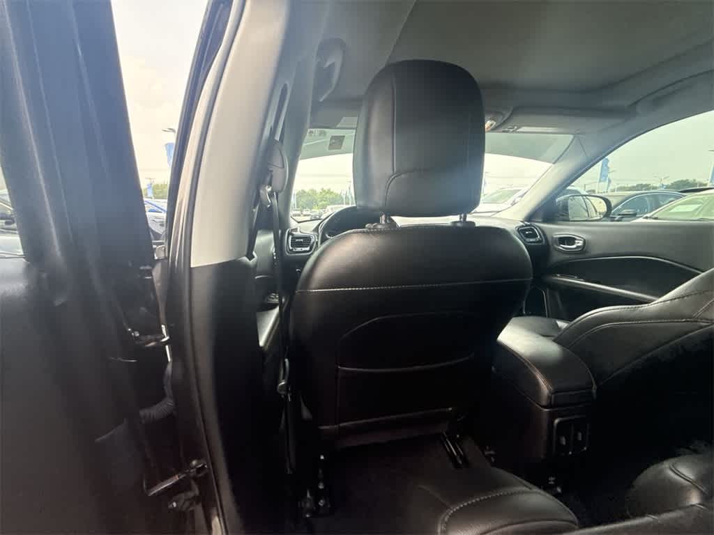 Thumbnail: 2020 Jeep Compass - 17