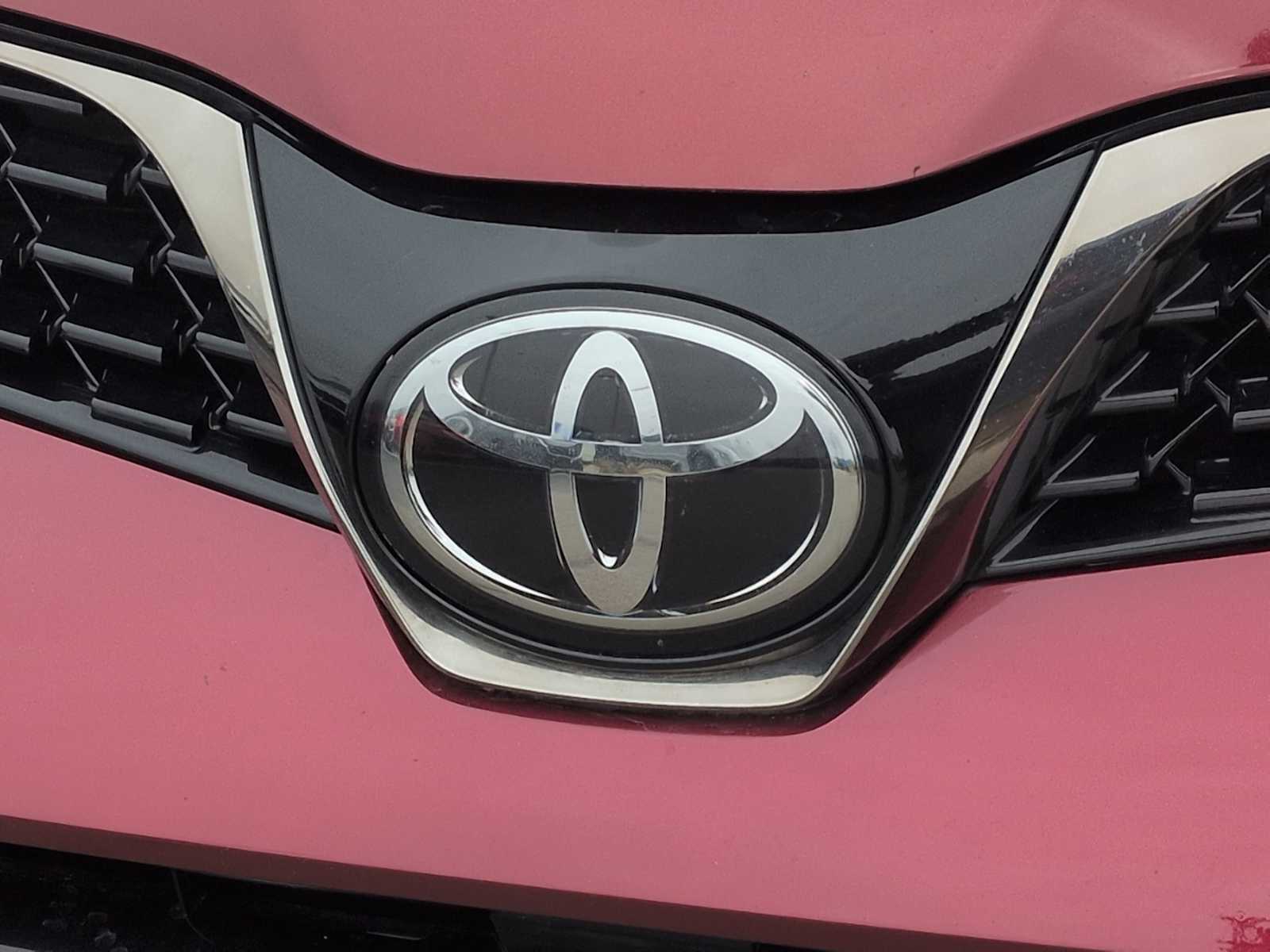 Thumbnail: 2018 Toyota Sienna - 11