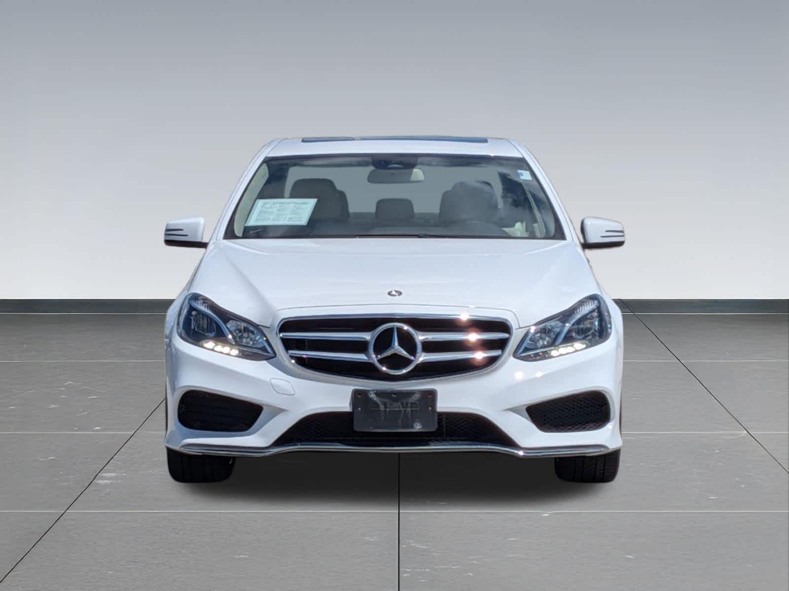Thumbnail: 2014 Mercedes-Benz E-Class - 8