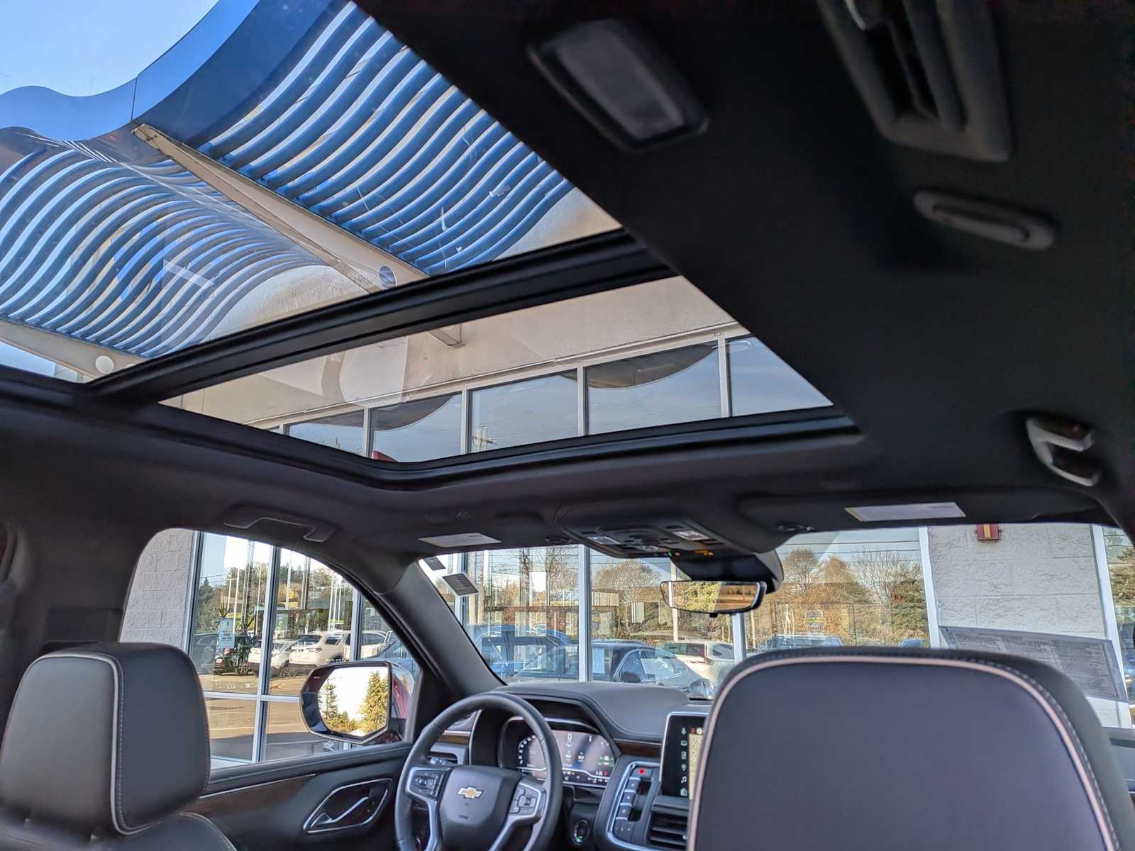 Thumbnail: 2023 Chevrolet Tahoe - 21