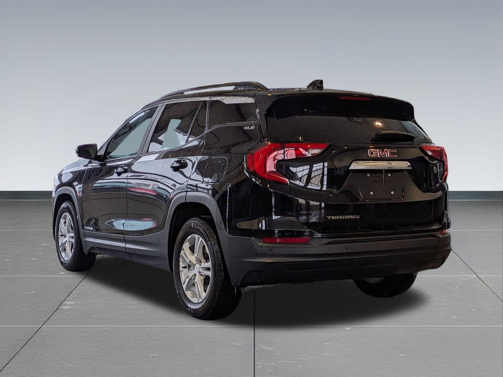 Thumbnail: 2021 GMC Terrain - 3