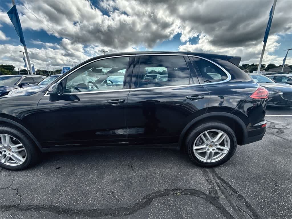 Thumbnail: 2016 Porsche Cayenne - 4