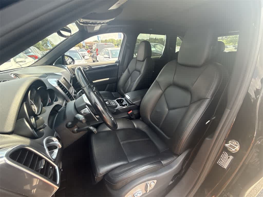 Thumbnail: 2015 Porsche Cayenne - 15
