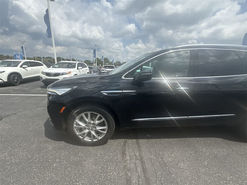 Thumbnail: 2023 Buick Enclave - 3