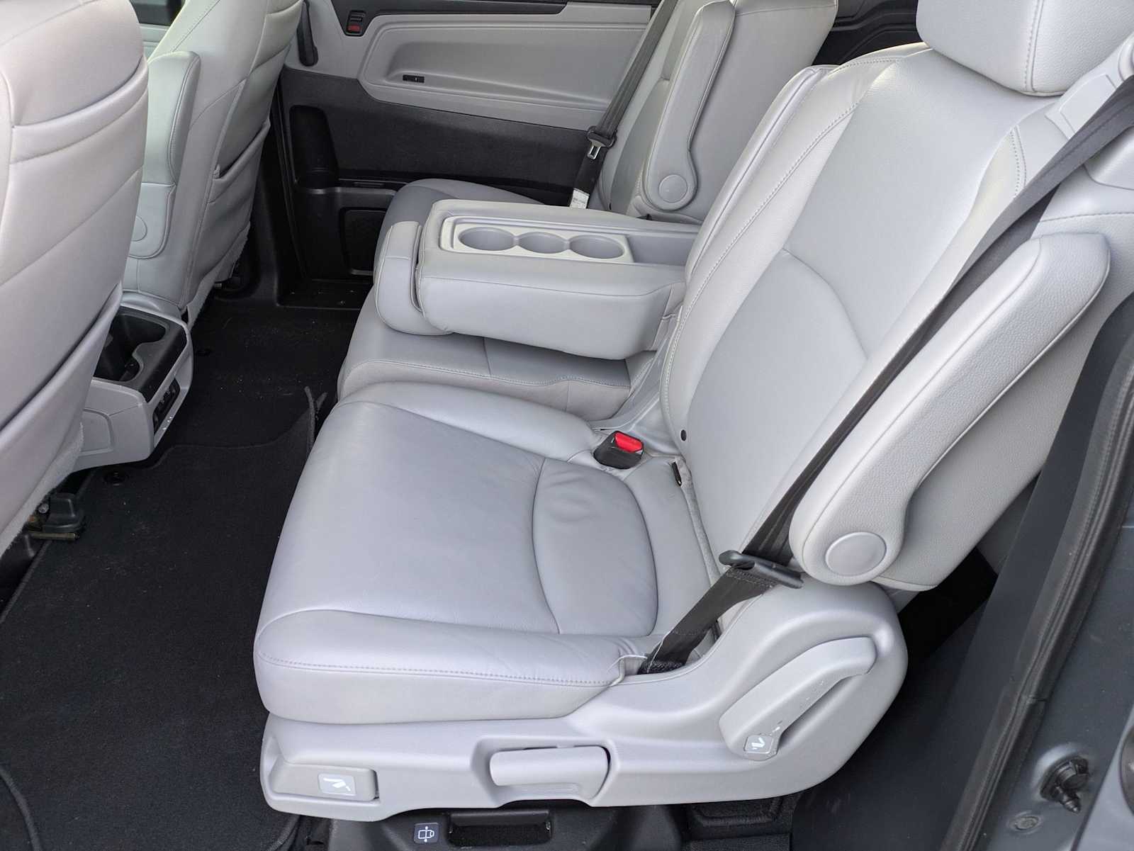 Thumbnail: 2019 Honda Odyssey - 18