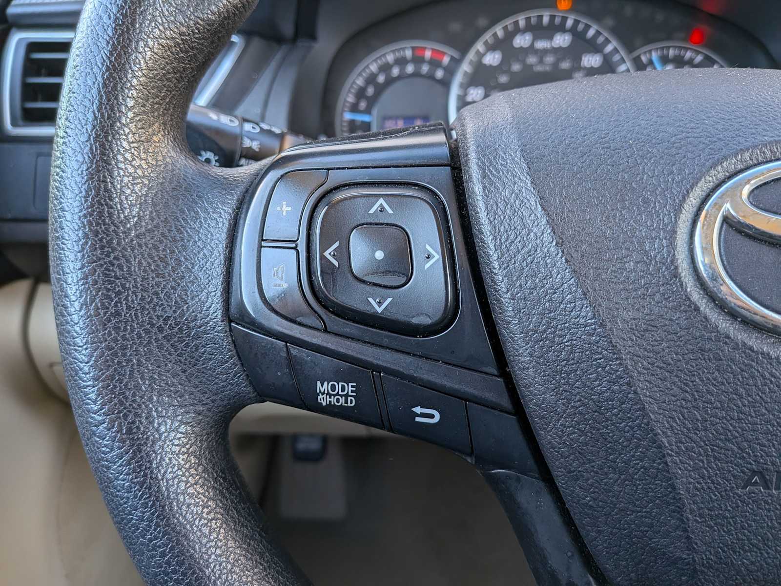 Thumbnail: 2015 Toyota Camry - 21