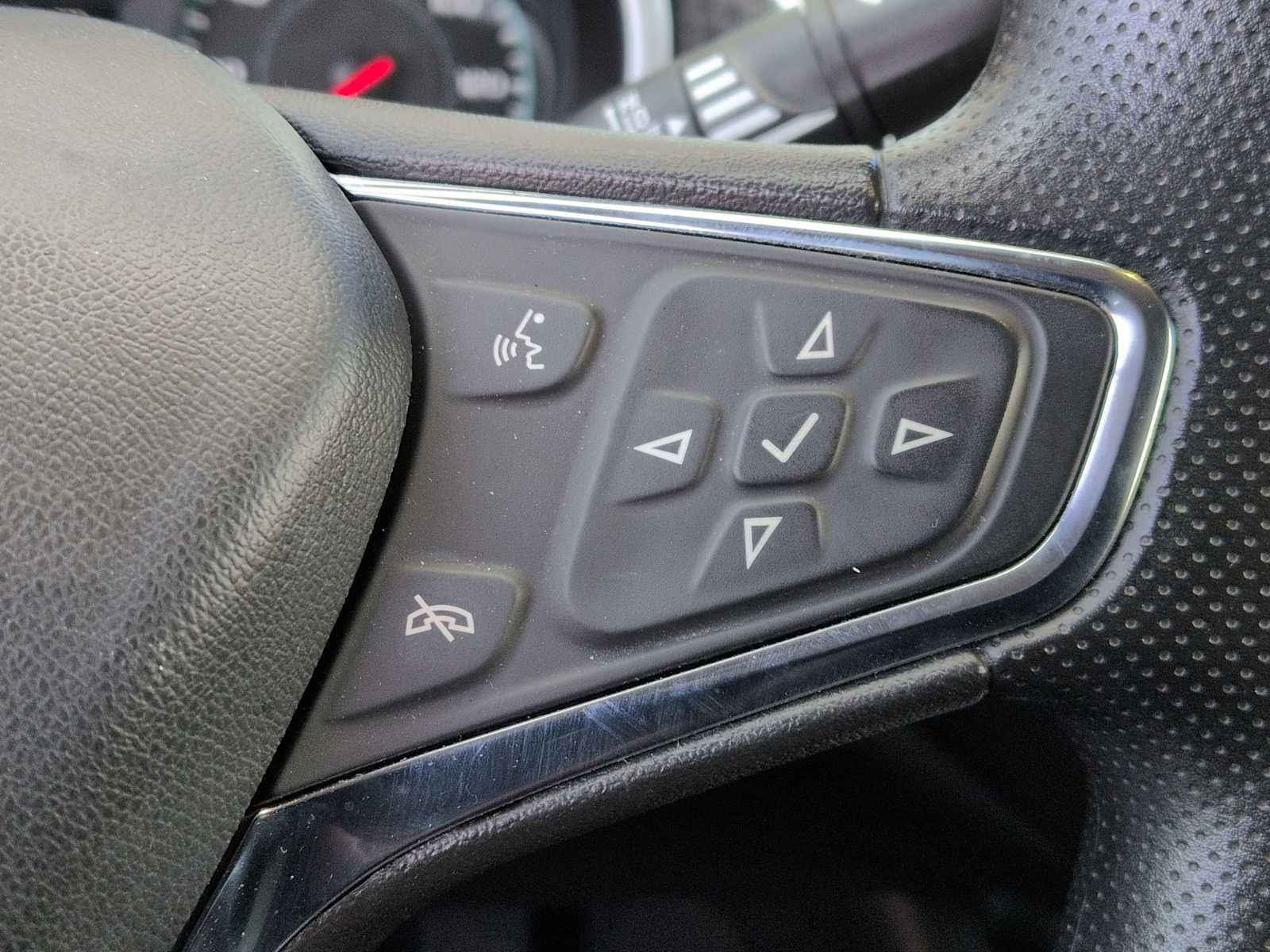 Thumbnail: 2023 Chevrolet Malibu - 24