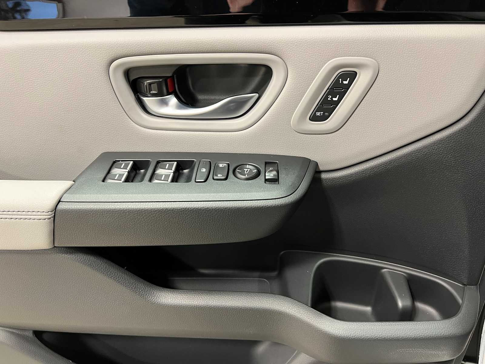 Thumbnail: 2025 Honda Pilot - 16