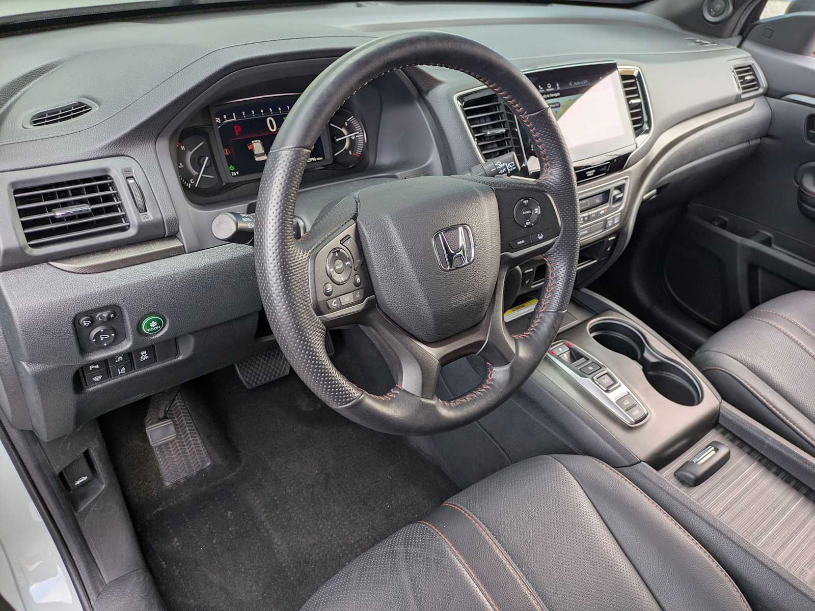 2023 Honda Passport TrailSport photo 2