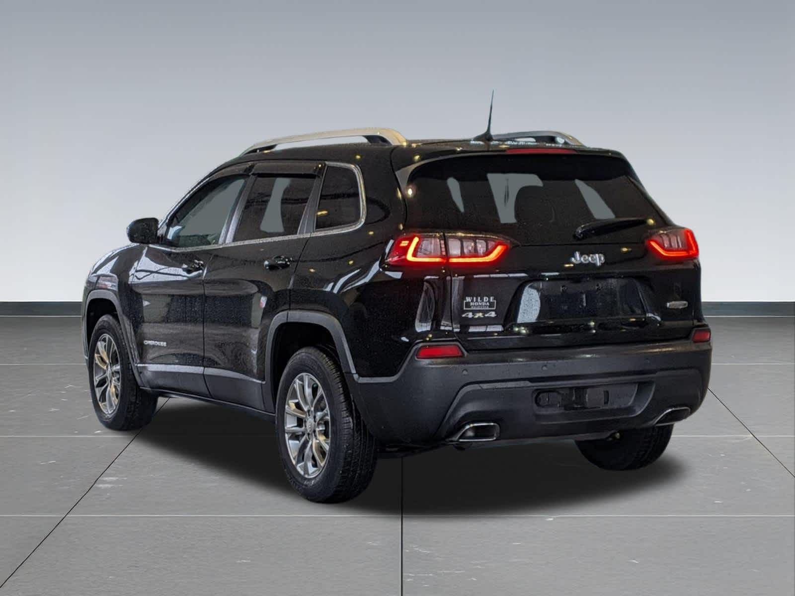 Thumbnail: 2019 Jeep Cherokee - 4