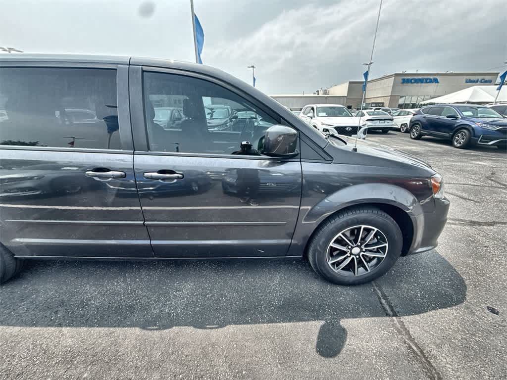 2017 Dodge Grand Caravan SE 8