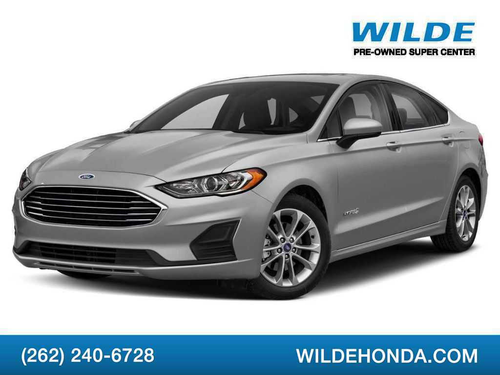 2020 Ford Fusion SE's photo