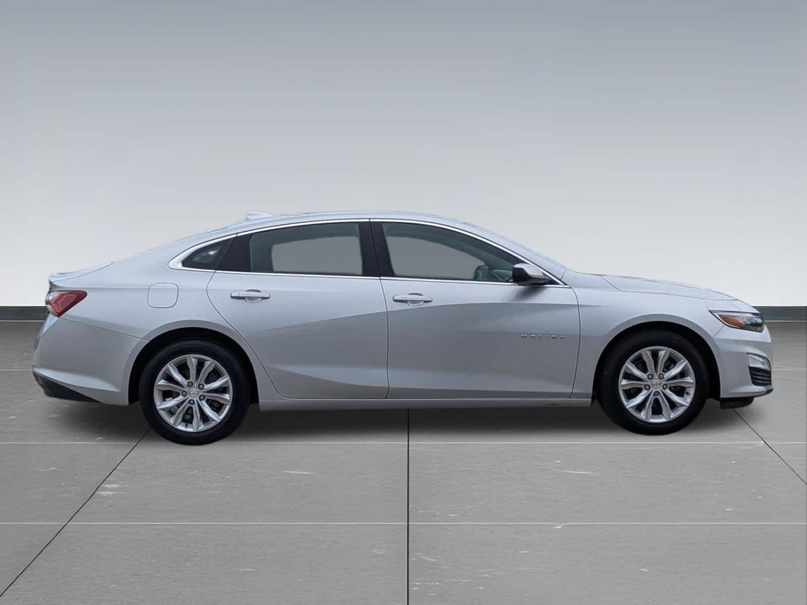 Thumbnail: 2020 Chevrolet Malibu - 6