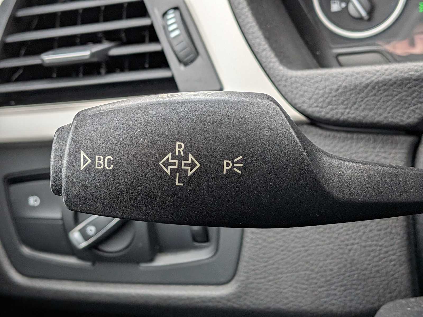 Thumbnail: 2015 BMW 3 Series - 26