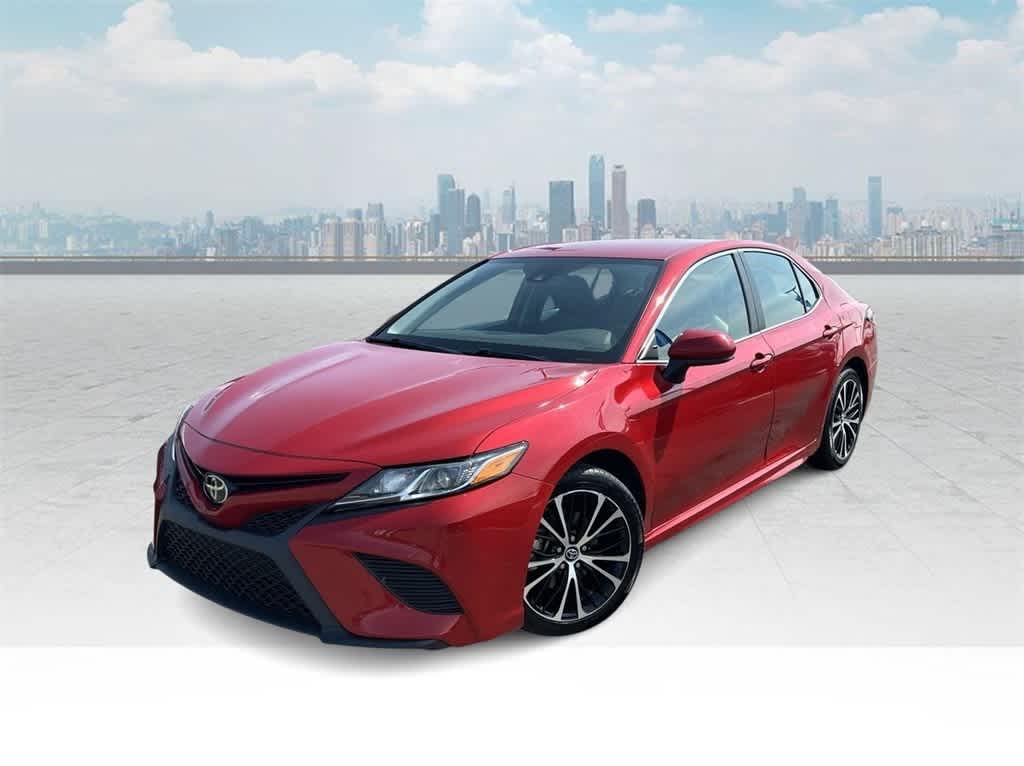 2019 Toyota Camry SE -
                Waukesha, WI