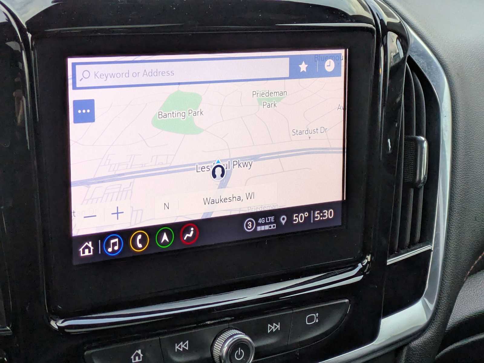 Thumbnail: 2022 Chevrolet Traverse - 28