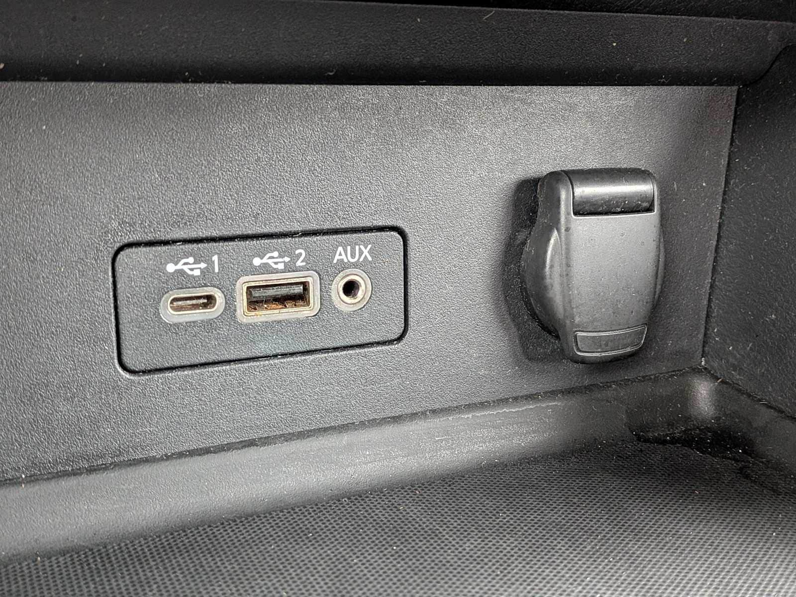 Thumbnail: 2021 Nissan Sentra - 28