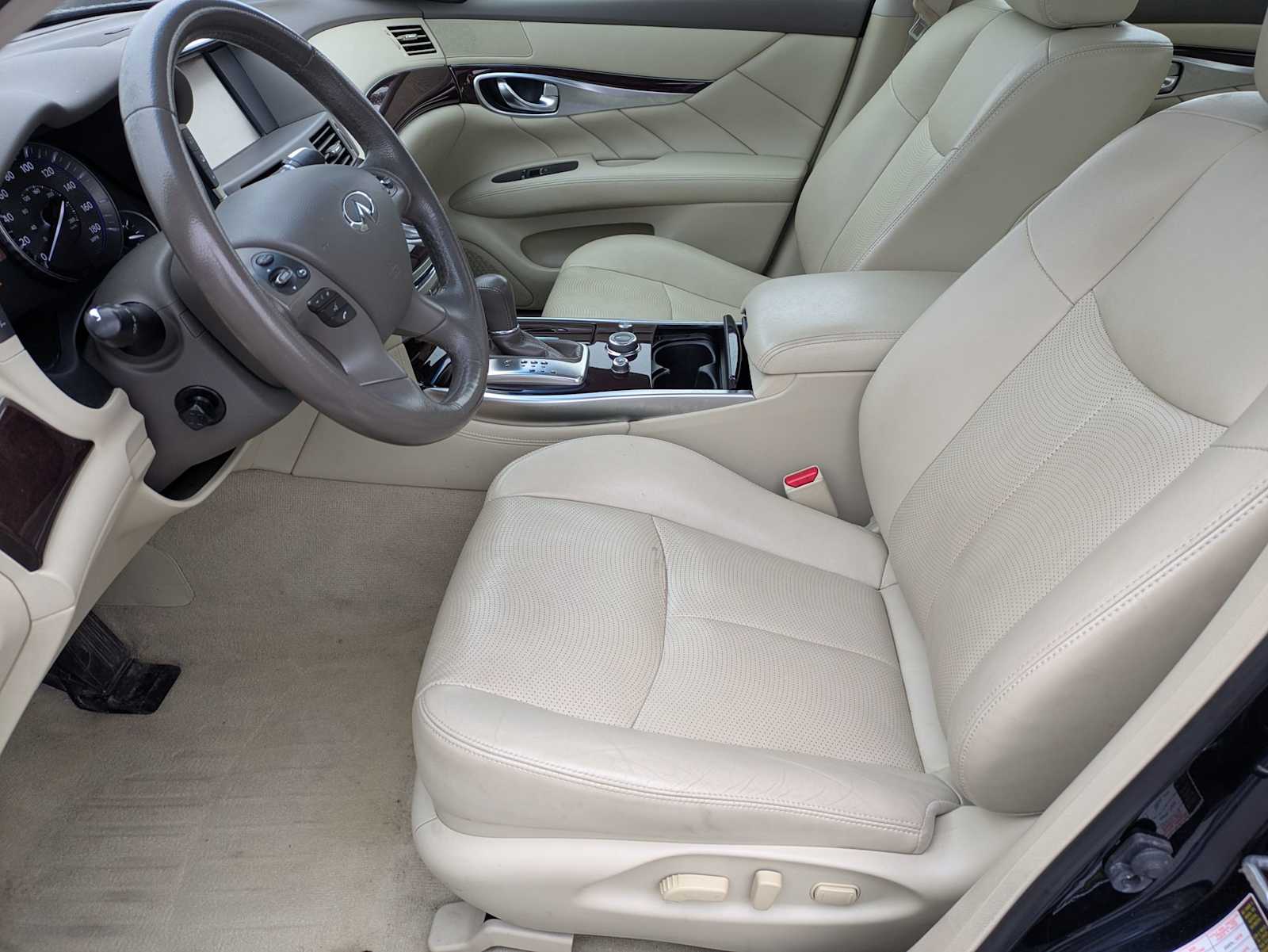 Thumbnail: 2016 INFINITI Q70 - 15