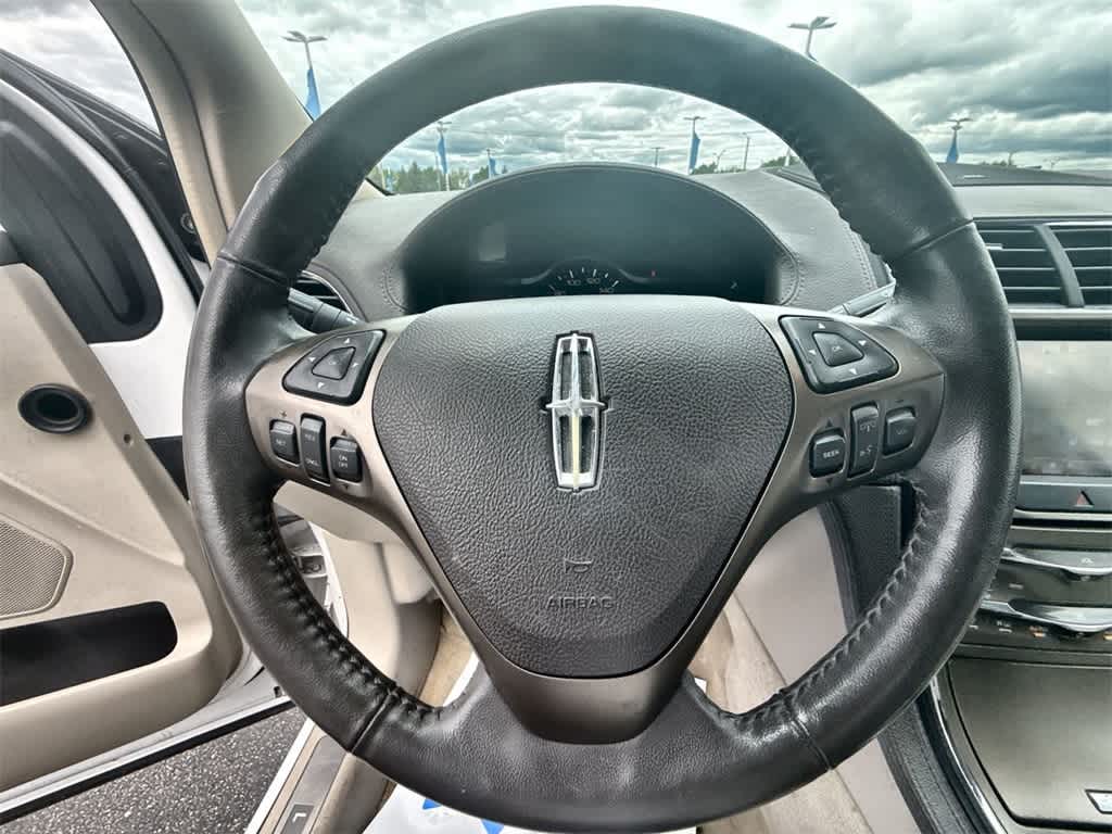 Thumbnail: 2012 Lincoln MKX - 22