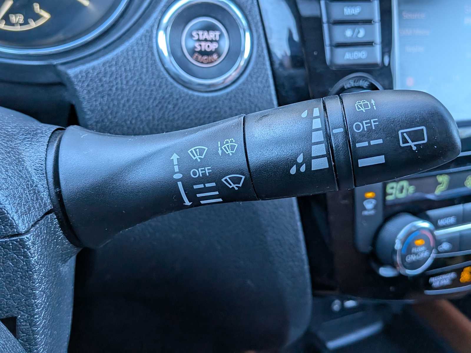 Thumbnail: 2019 Nissan Rogue - 25