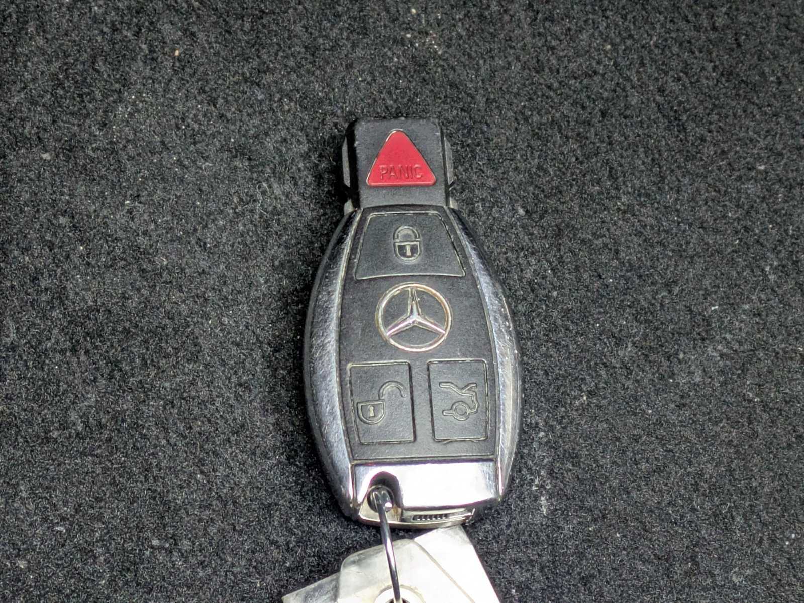 Thumbnail: 2016 Mercedes-Benz C-Class - 30