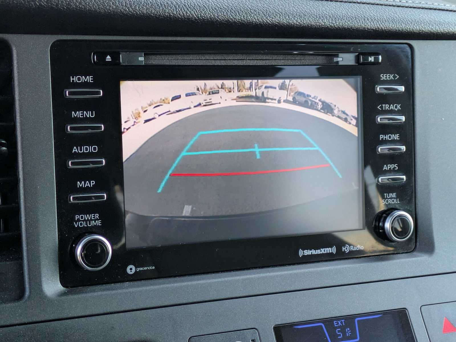 Thumbnail: 2018 Toyota Sienna - 29