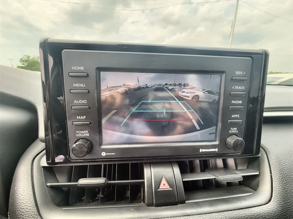 2021 Toyota RAV4 XLE 28