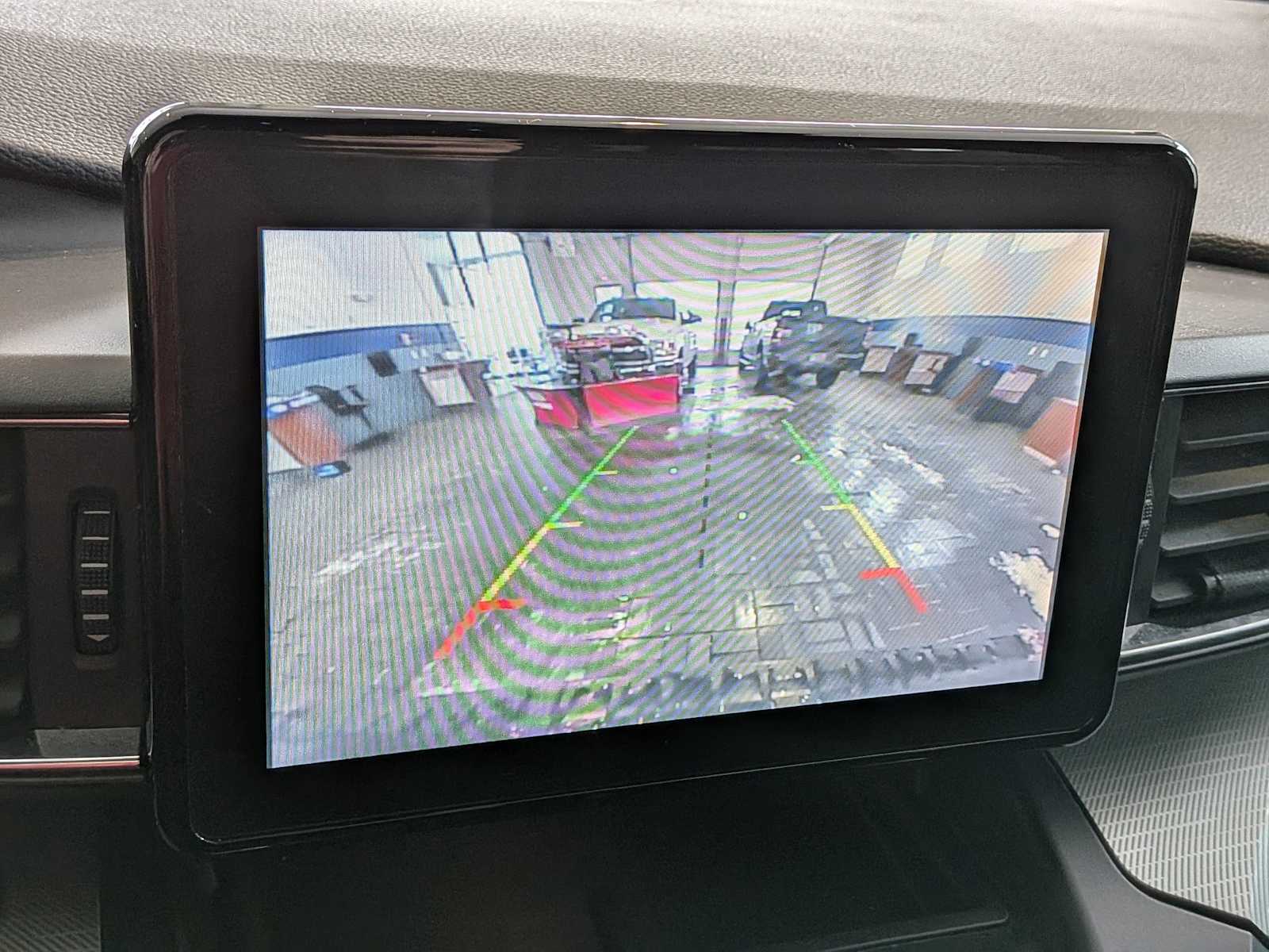 Thumbnail: 2020 Ford Explorer - 27