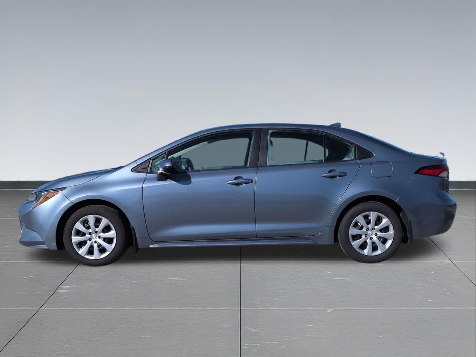 Thumbnail: 2022 Toyota Corolla - 3