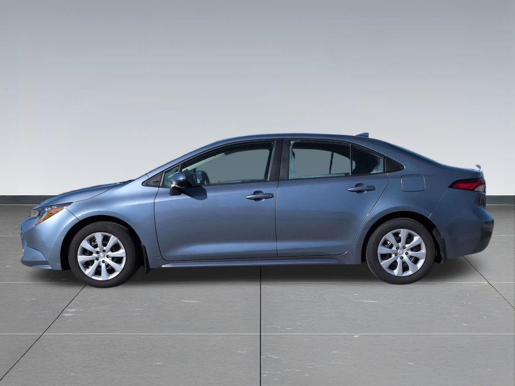 Used 2022 Toyota Corolla LE Sedan