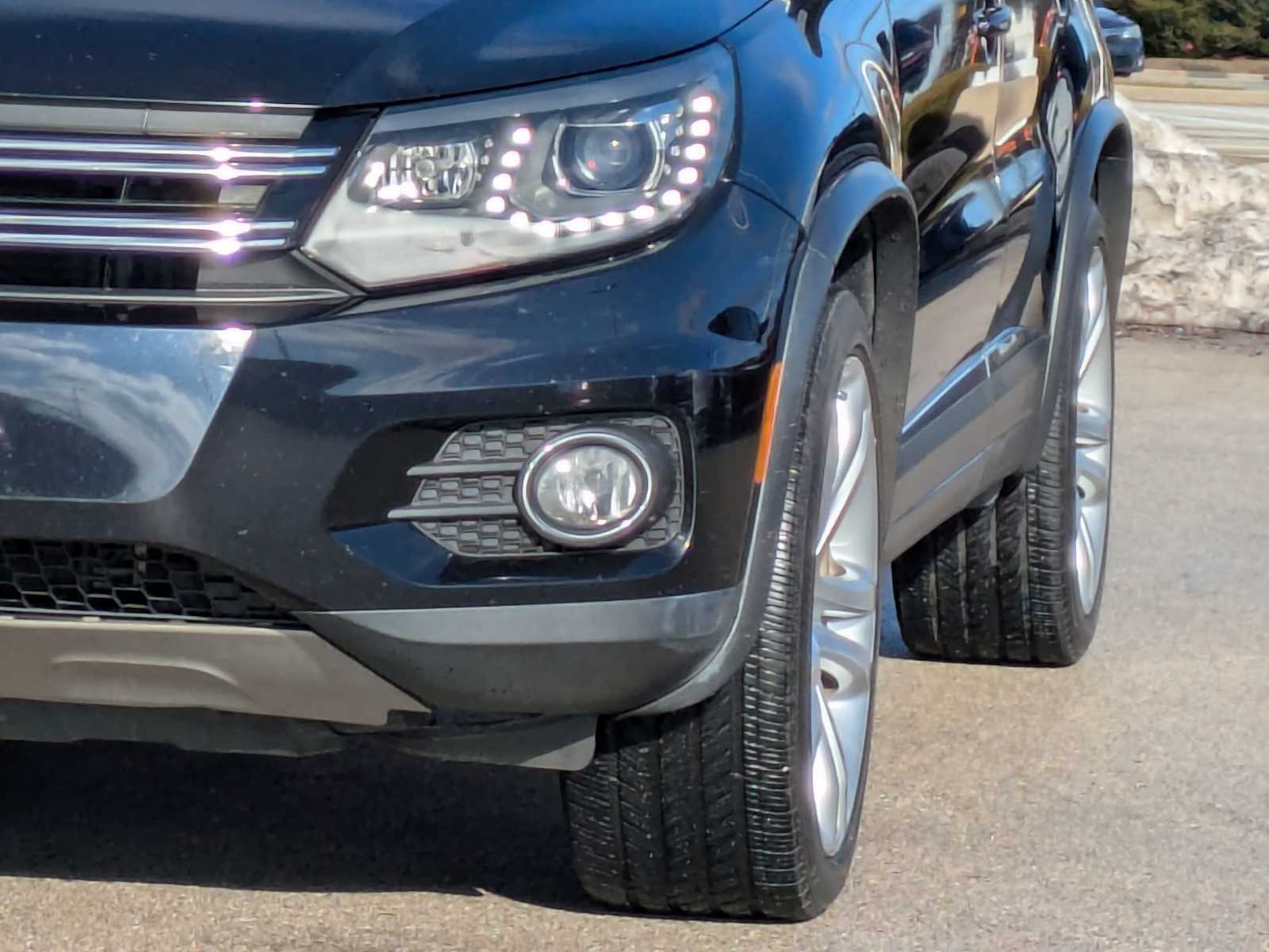 Thumbnail: 2016 Volkswagen Tiguan - 10