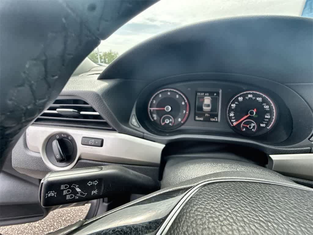 Thumbnail: 2022 Volkswagen Passat - 25