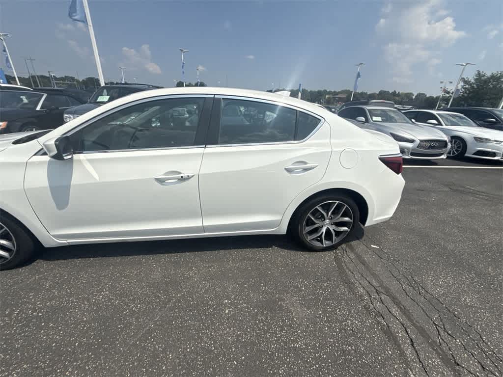 Thumbnail: 2019 Acura ILX - 4