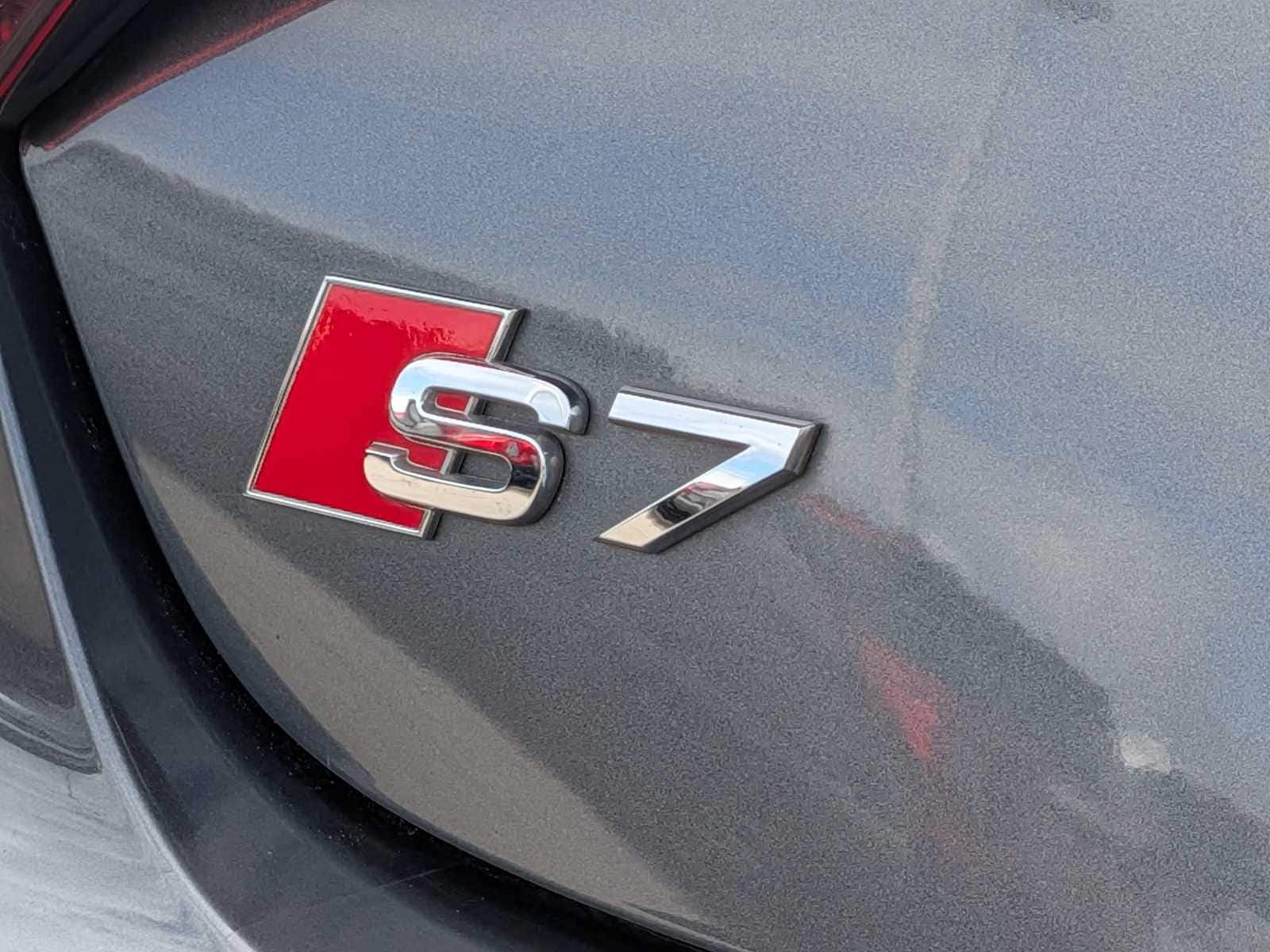 Thumbnail: 2017 Audi S7 - 11