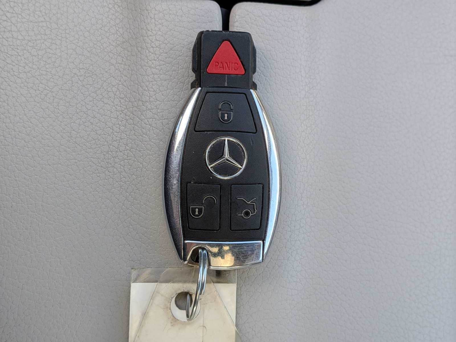 Thumbnail: 2015 Mercedes-Benz E-Class - 30