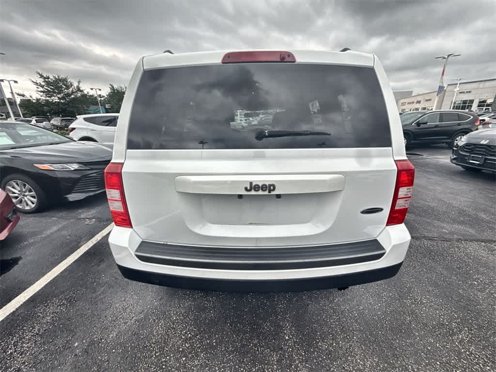 Thumbnail: 2016 Jeep Patriot - 12