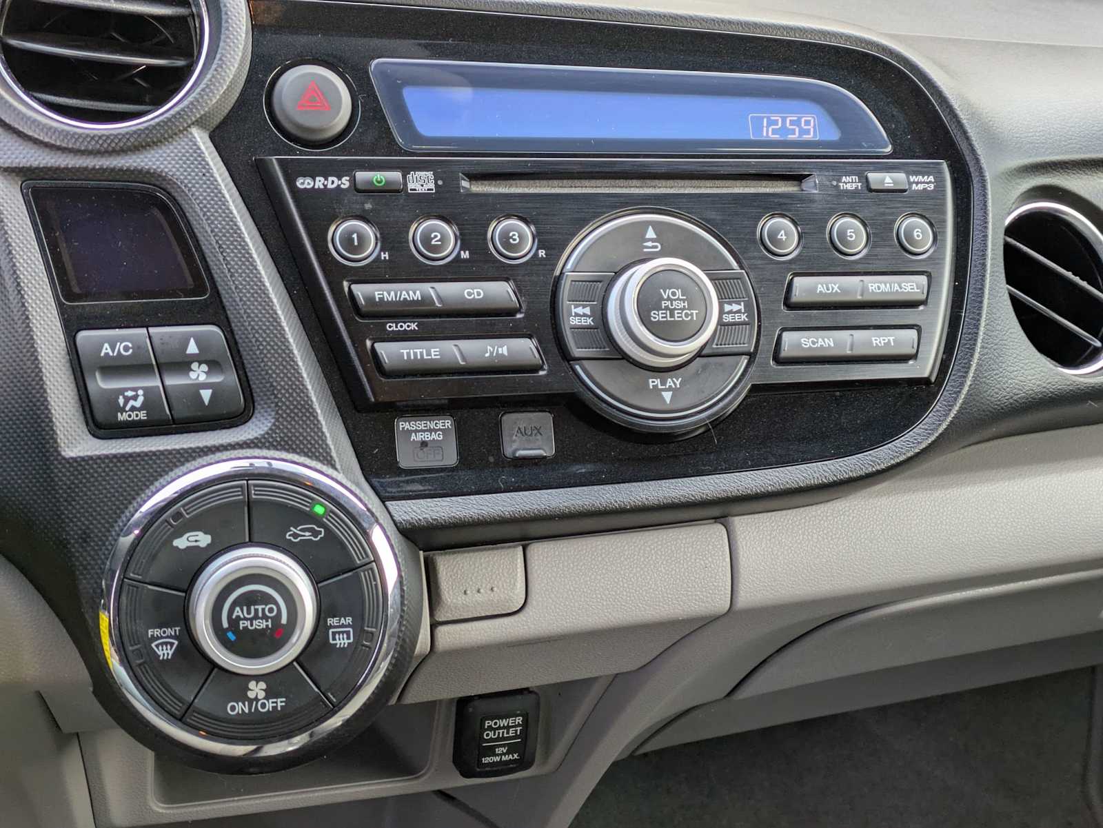 Thumbnail: 2013 Honda Insight - 25