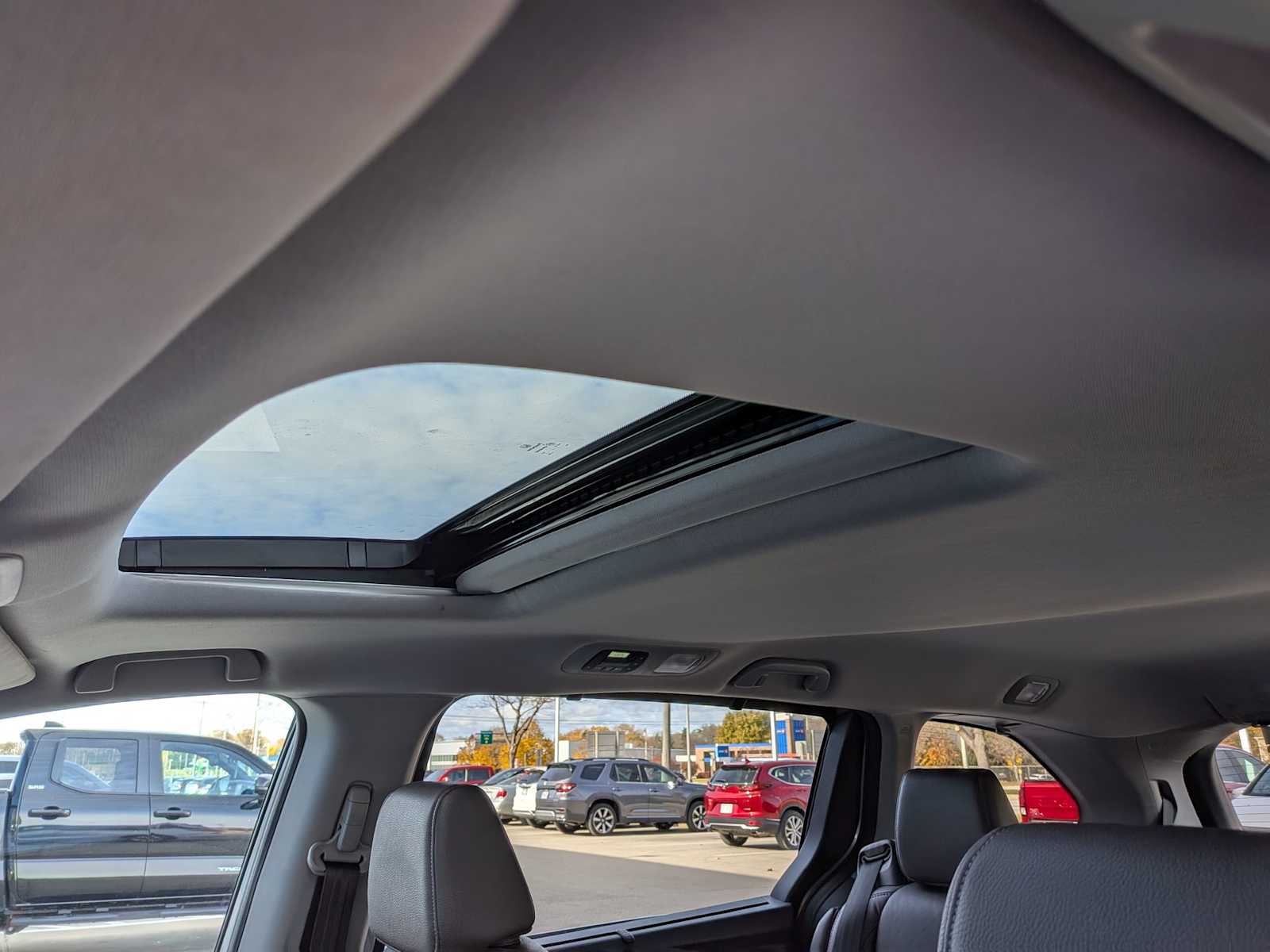 Thumbnail: 2022 Honda Odyssey - 19