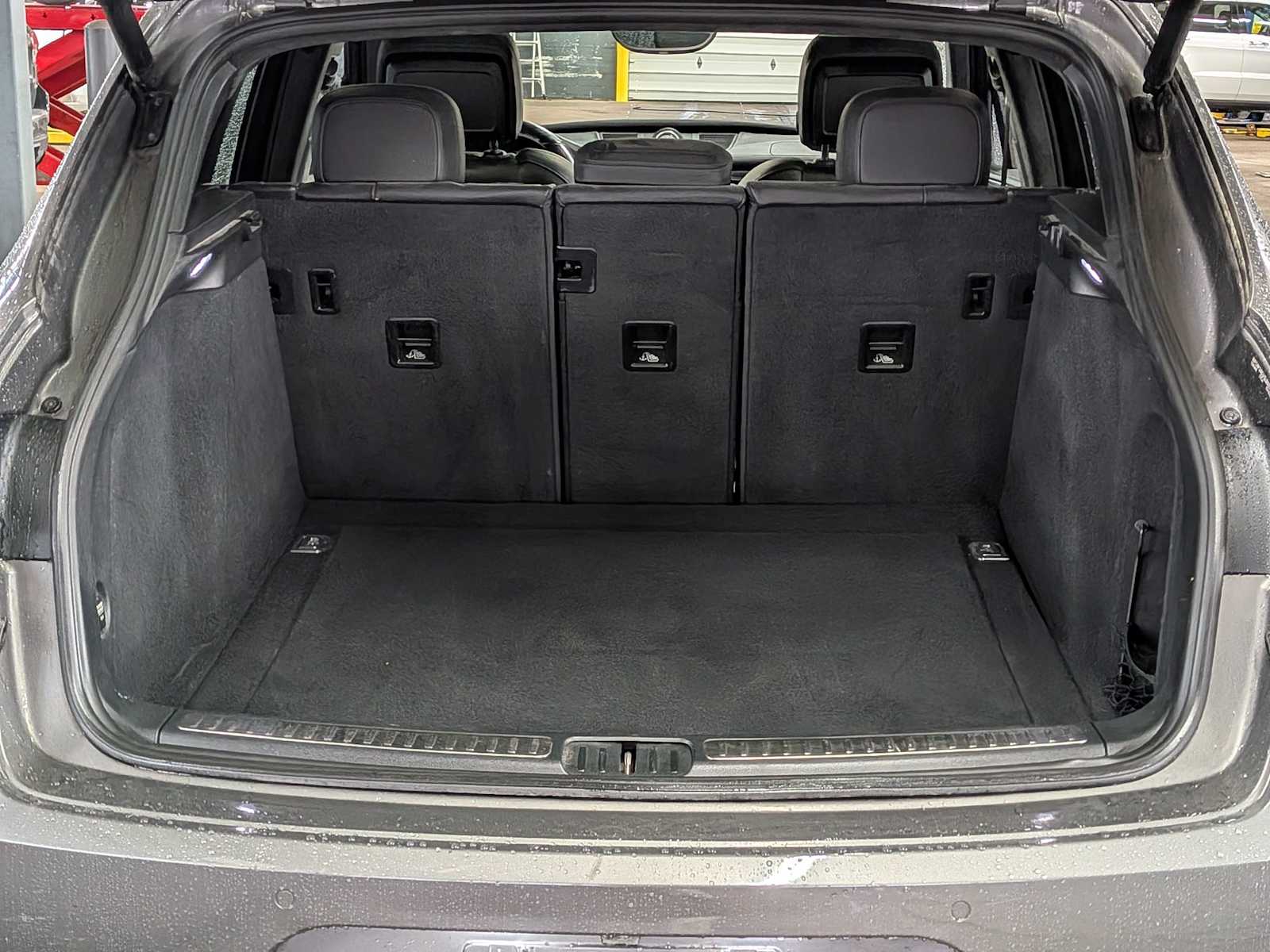 Thumbnail: 2016 Porsche Macan - 34