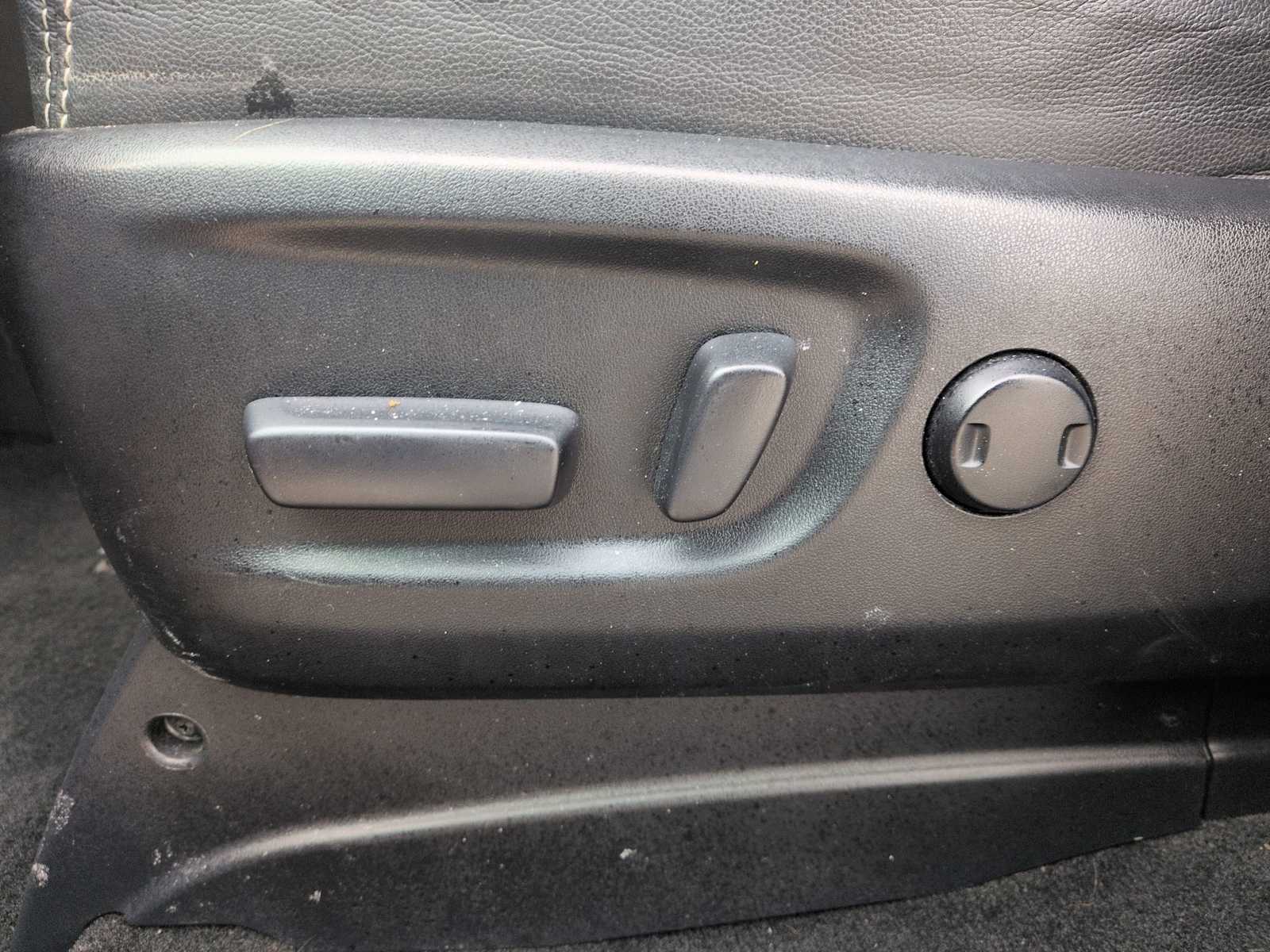 Thumbnail: 2018 Toyota Sienna - 15