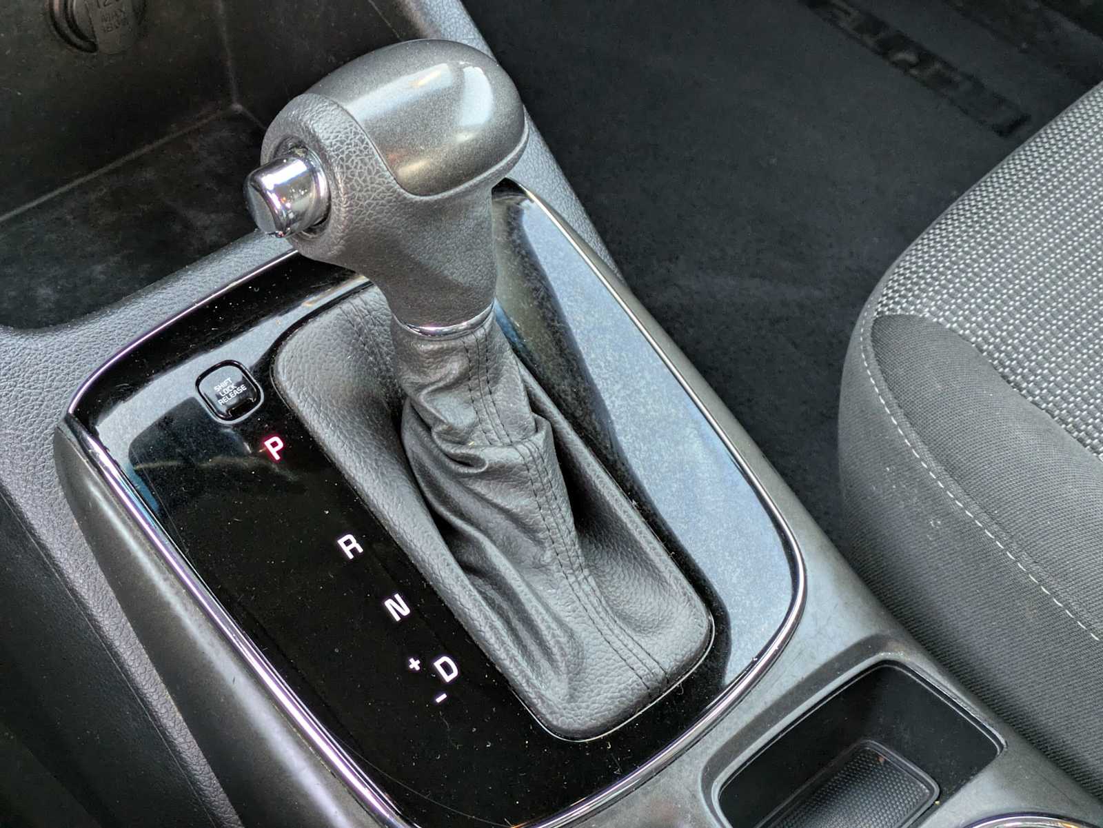 Thumbnail: 2018 Kia Forte - 26