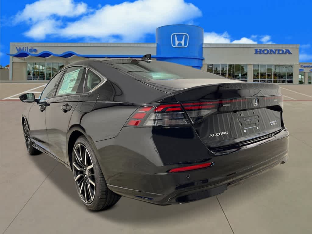 2025 Honda Accord Hybrid Touring photo 3