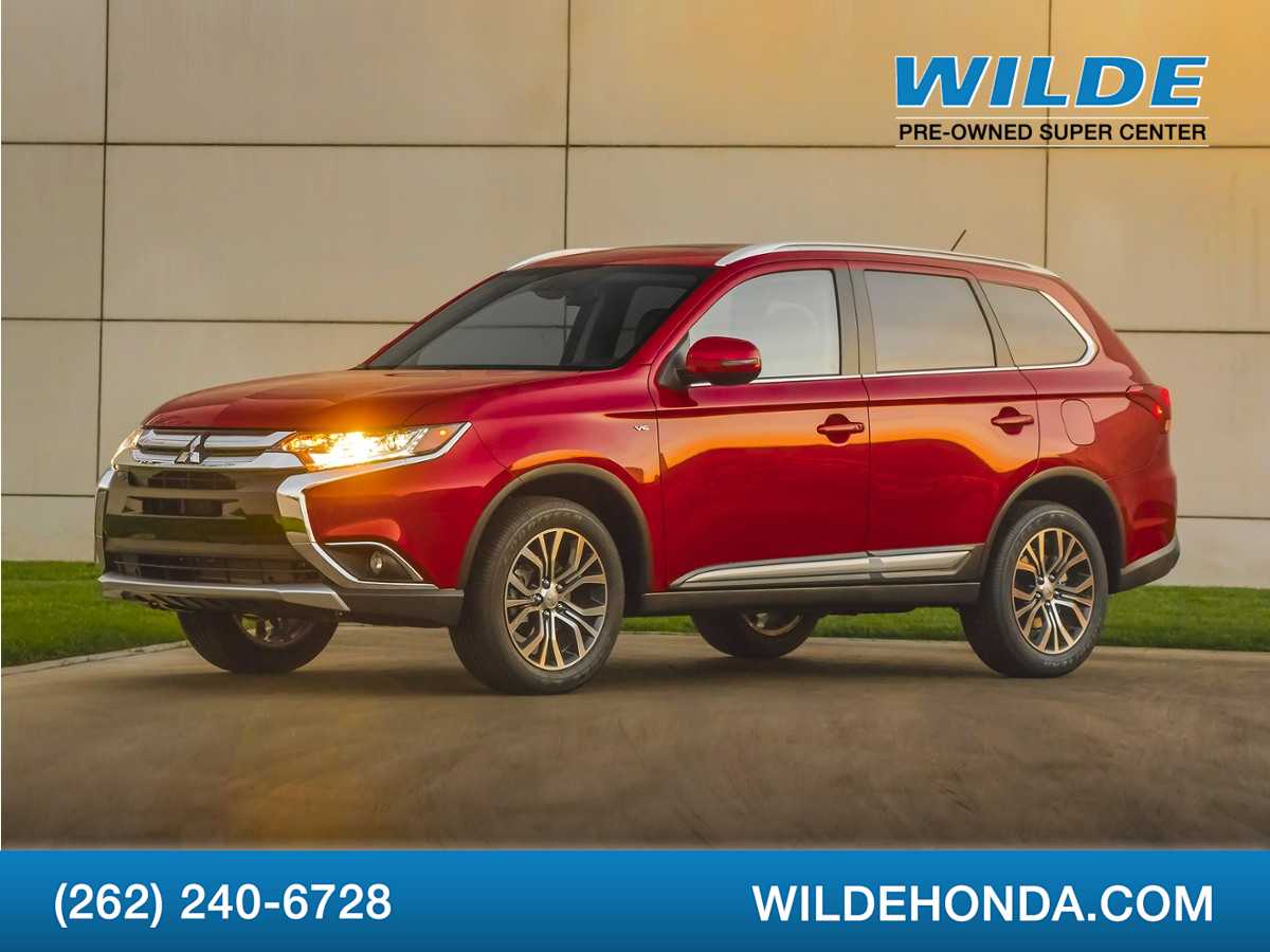 2017 Mitsubishi Outlander SEL -
                  Waukesha, WI