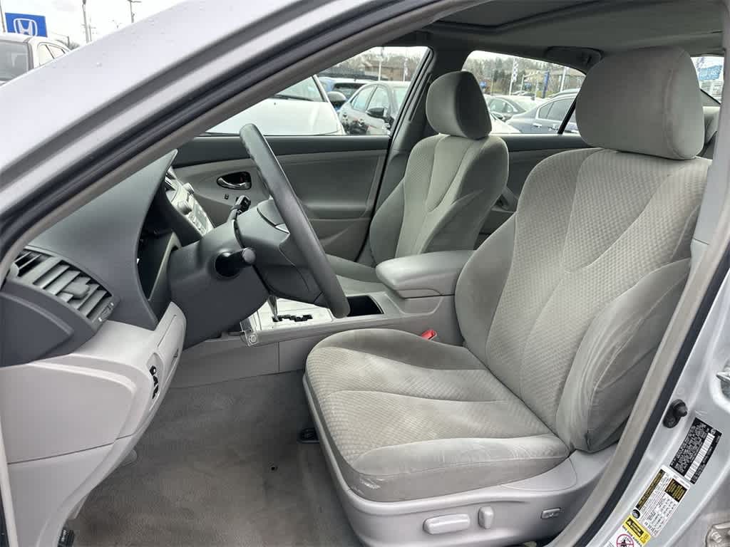 2008 Toyota Camry LE 14