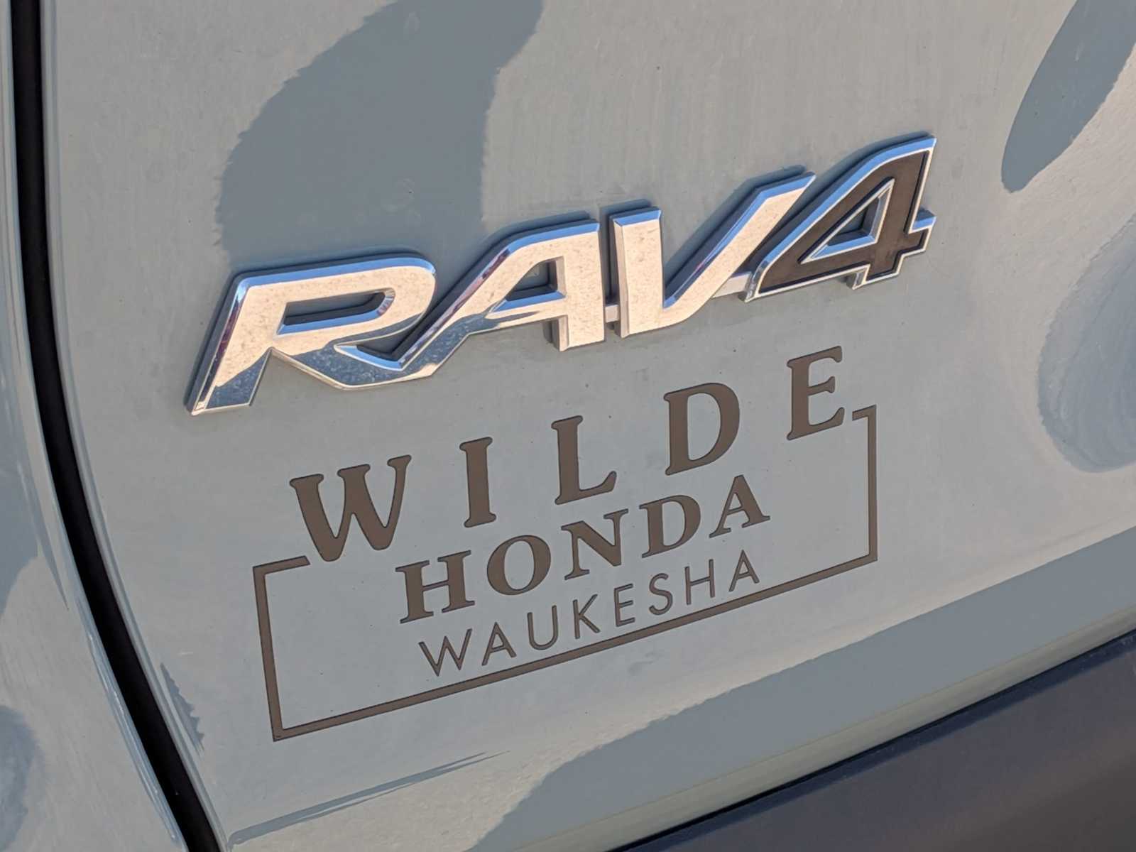 Thumbnail: 2021 Toyota RAV4 - 11