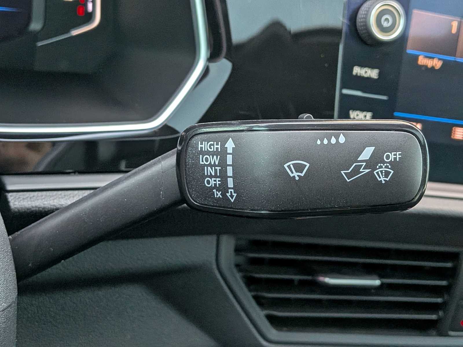 Thumbnail: 2019 Volkswagen Jetta - 25