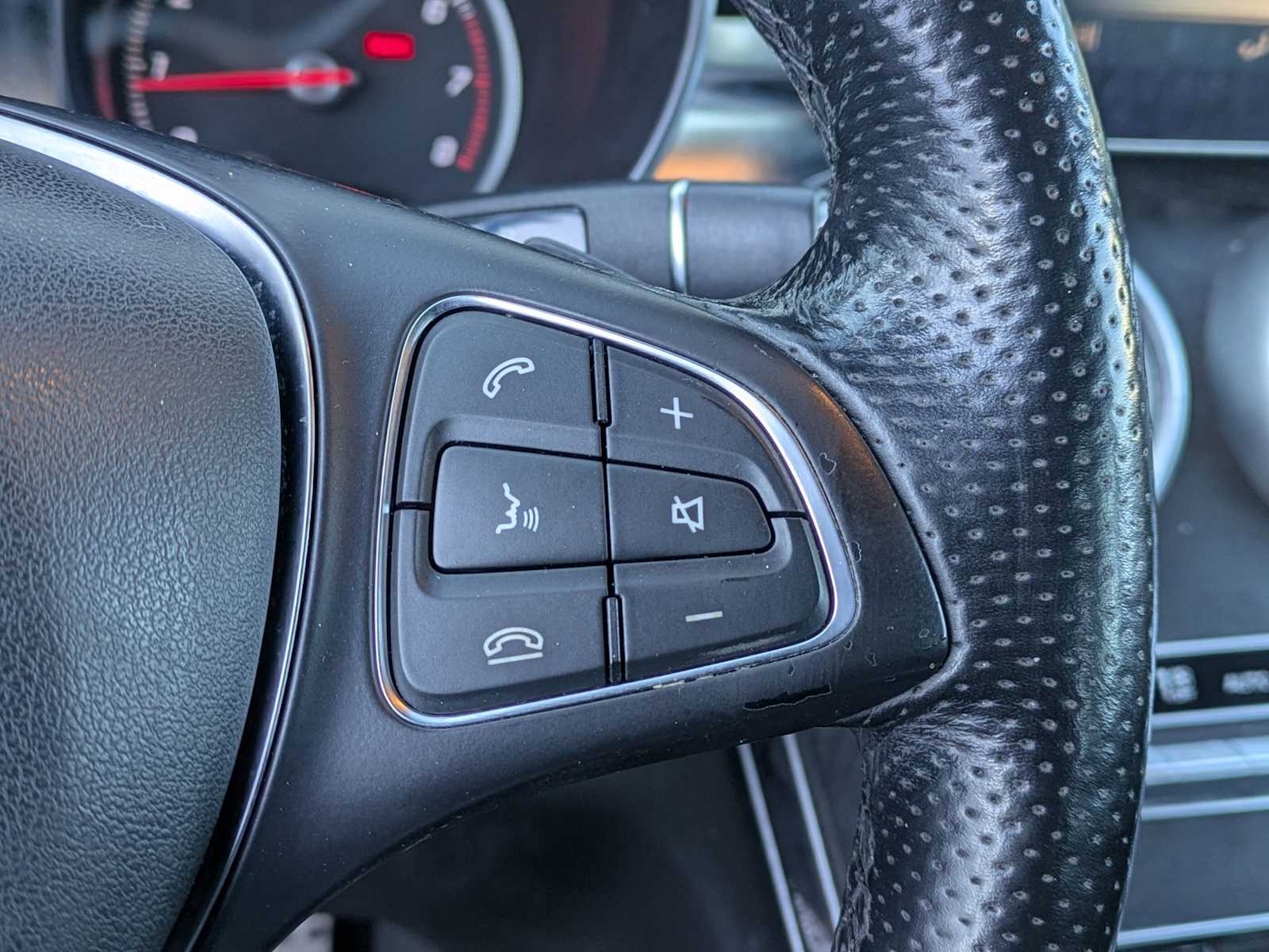 Thumbnail: 2016 Mercedes-Benz C-Class - 22